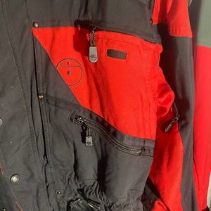 Vintage Red & Black Steep Tech